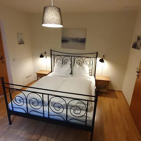 Ferienwohnung Auf Idyllischen Gestüt Auf Historischen Gutshof In Hessen Bad Hersfeld
